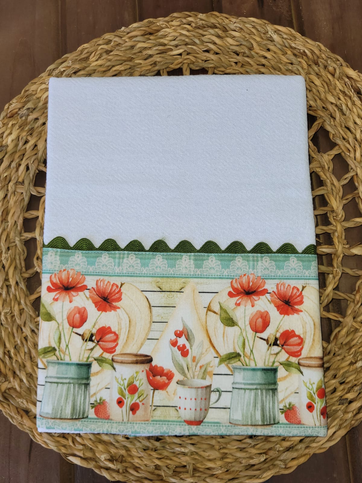 Pano de Prato Cozinha Elegante Algodão Branco com Detalhes de Arranjo de Rosas CozinhaElegante.com.br