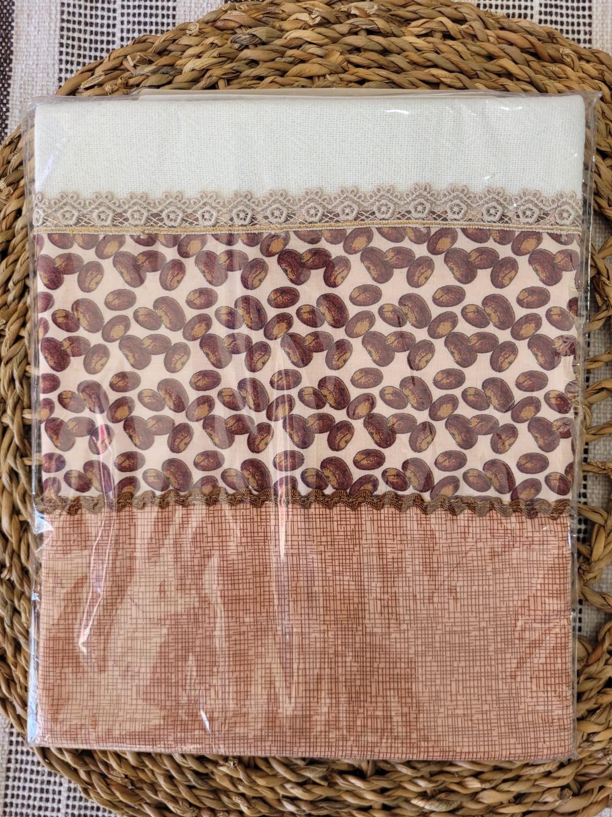 Pano de Prato Cozinha Elegante Algodão Pérola com Detalhes Bordado Grãos de Café Marrom CozinhaElegante.com.br