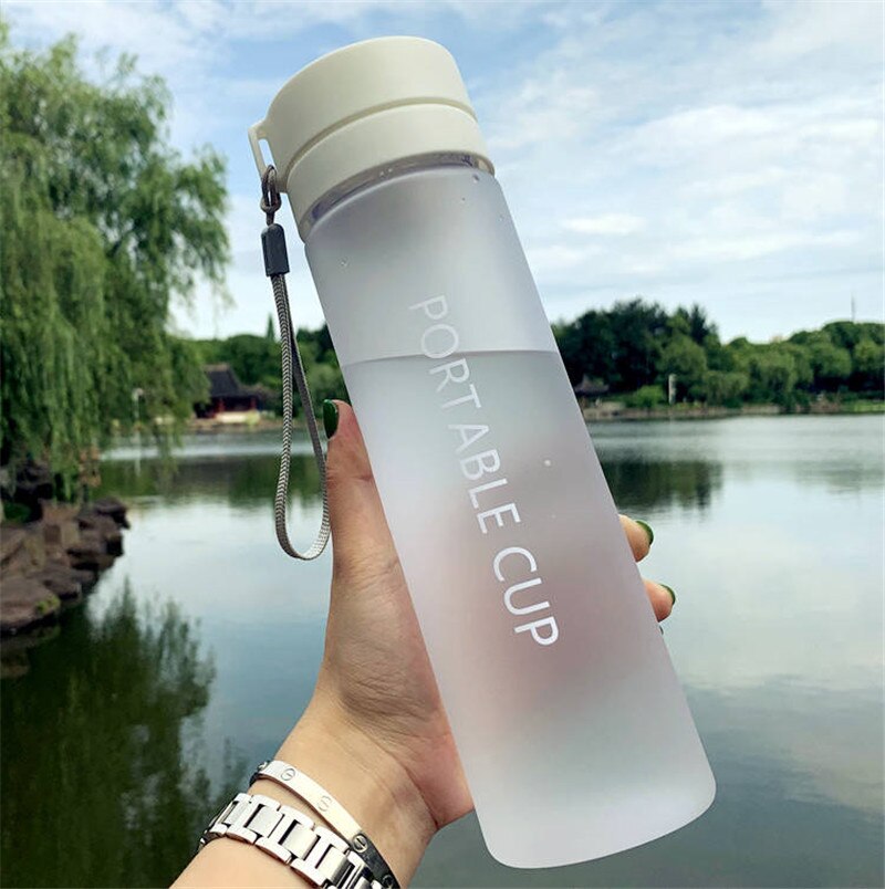Garrafa Portátil Grande Para Beber Água, Suco, Práticas Esportivas Entre Outros - Frete Grátis Brasil 232971985
