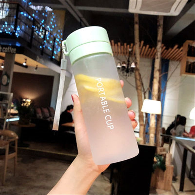 Garrafa Portátil Grande Para Beber Água, Suco, Práticas Esportivas Entre Outros - Frete Grátis Brasil 232971985