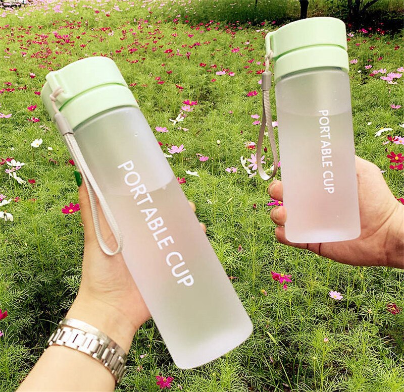 Garrafa Portátil Grande Para Beber Água, Suco, Práticas Esportivas Entre Outros - Frete Grátis Brasil 232971985
